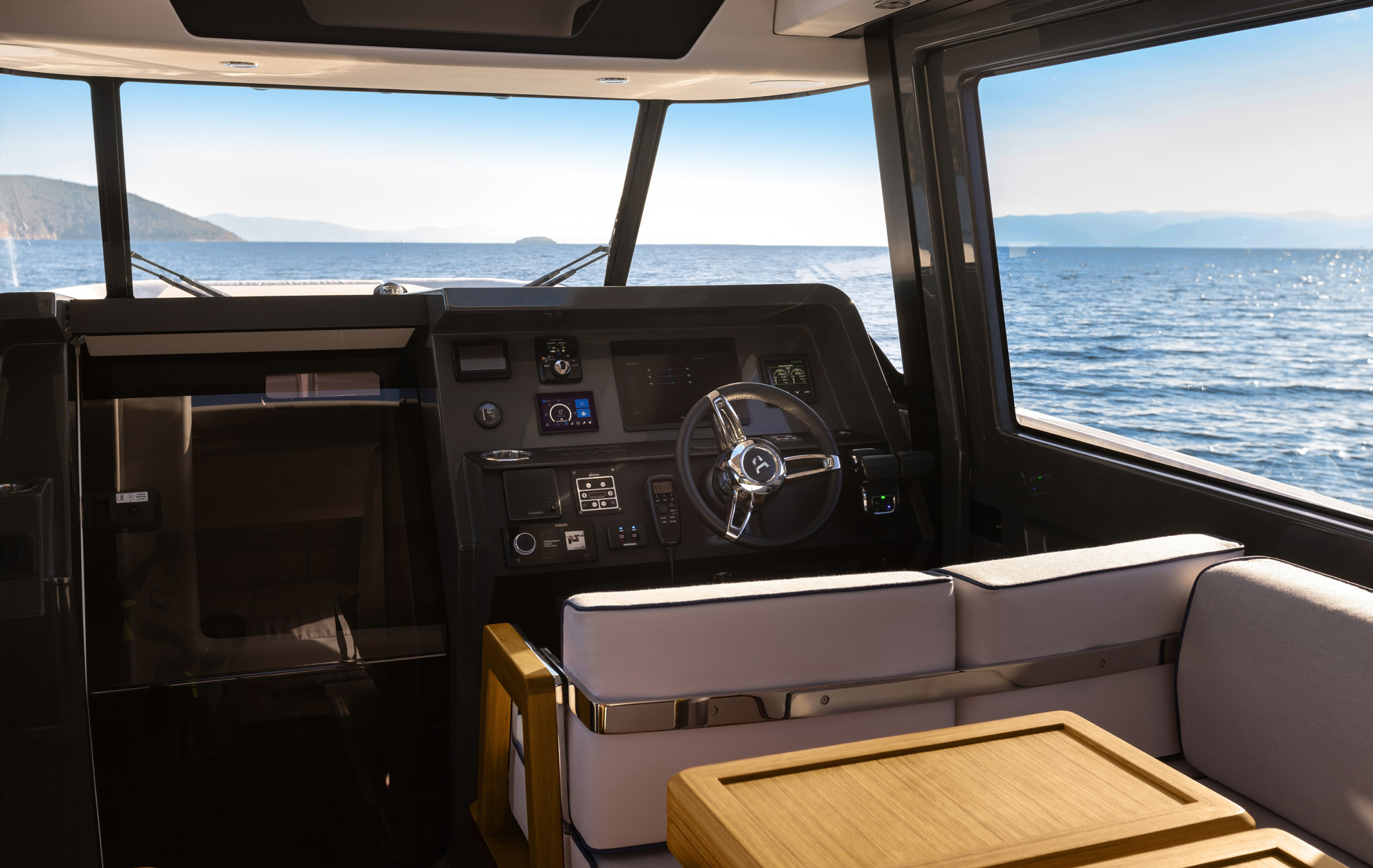Aiata_Interior_04